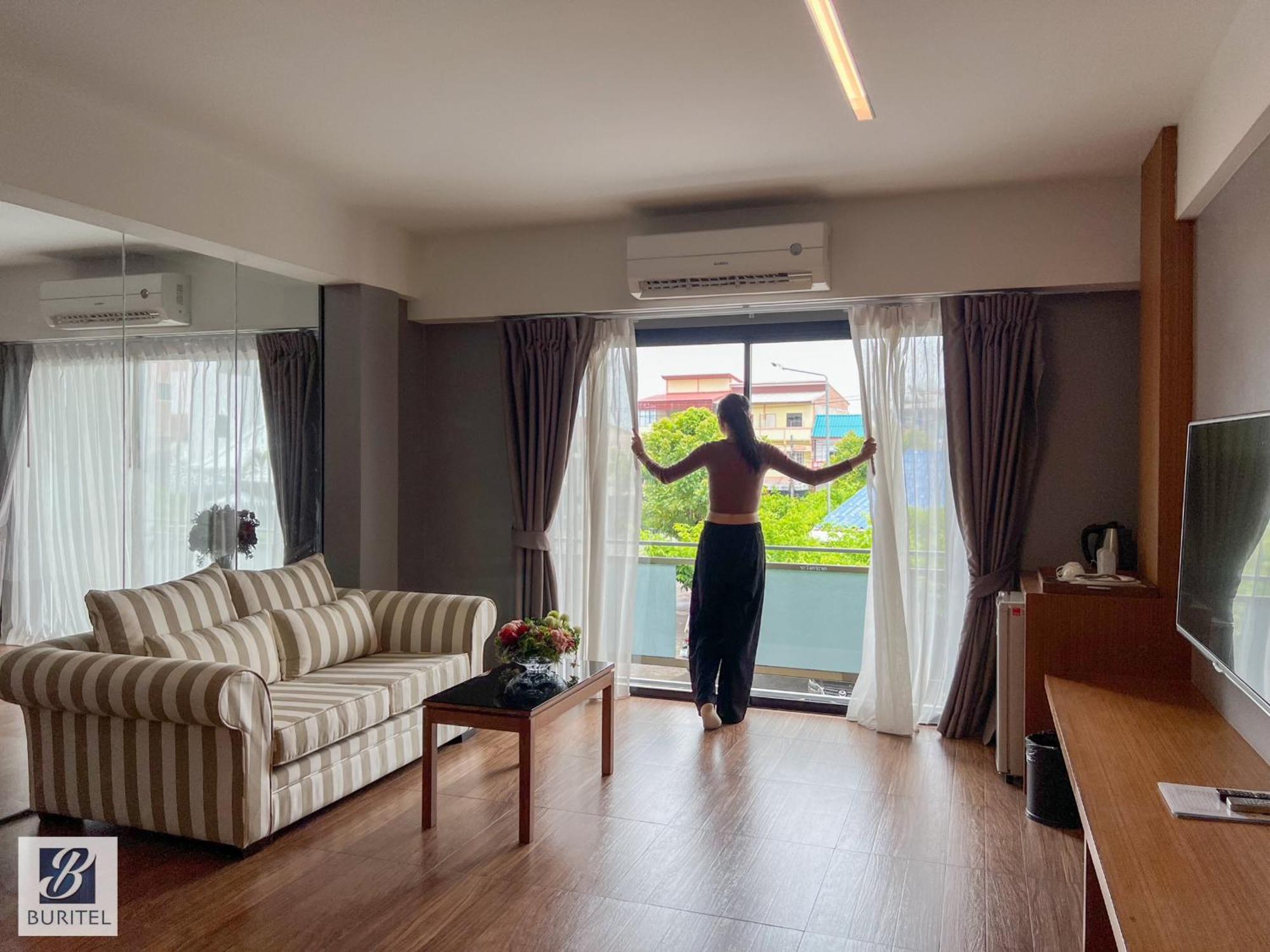 בורי ראם Buritel Hotel מראה חיצוני תמונה