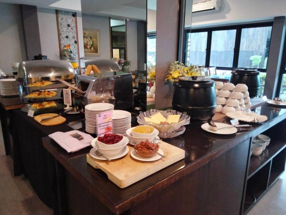 בורי ראם Buritel Hotel מראה חיצוני תמונה